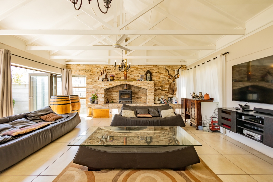 4 Bedroom Property for Sale in Rouxville Western Cape